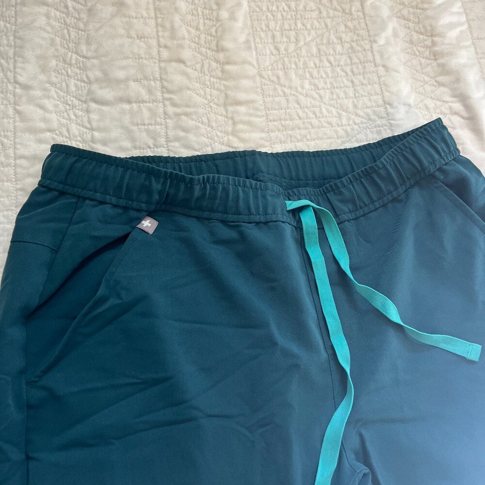 SET: Figs Rafaella  Caribbean Blue Top (XS) and Zamora Jogger Bottoms (M) - Picture 4 of 4
